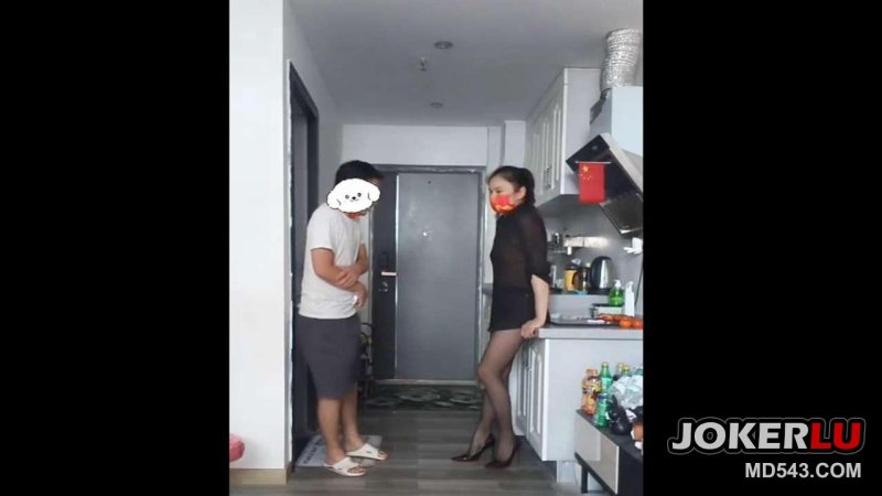  黑丝勾引附近单男上门做爱 小艾